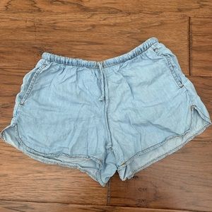 Brandy Melville shorts!